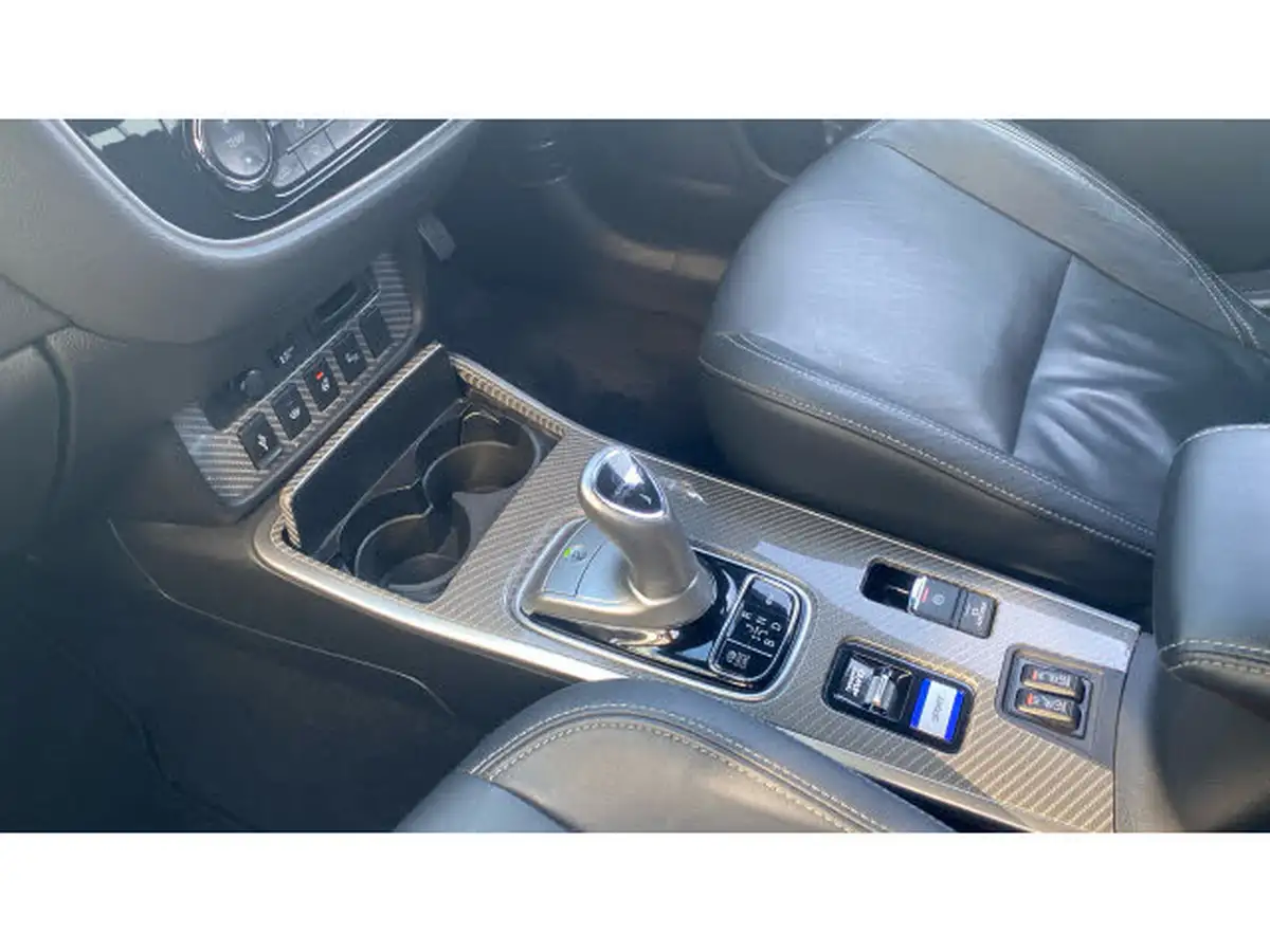 2018-mitsubishi-outlander-24-4hs-phev-big-12