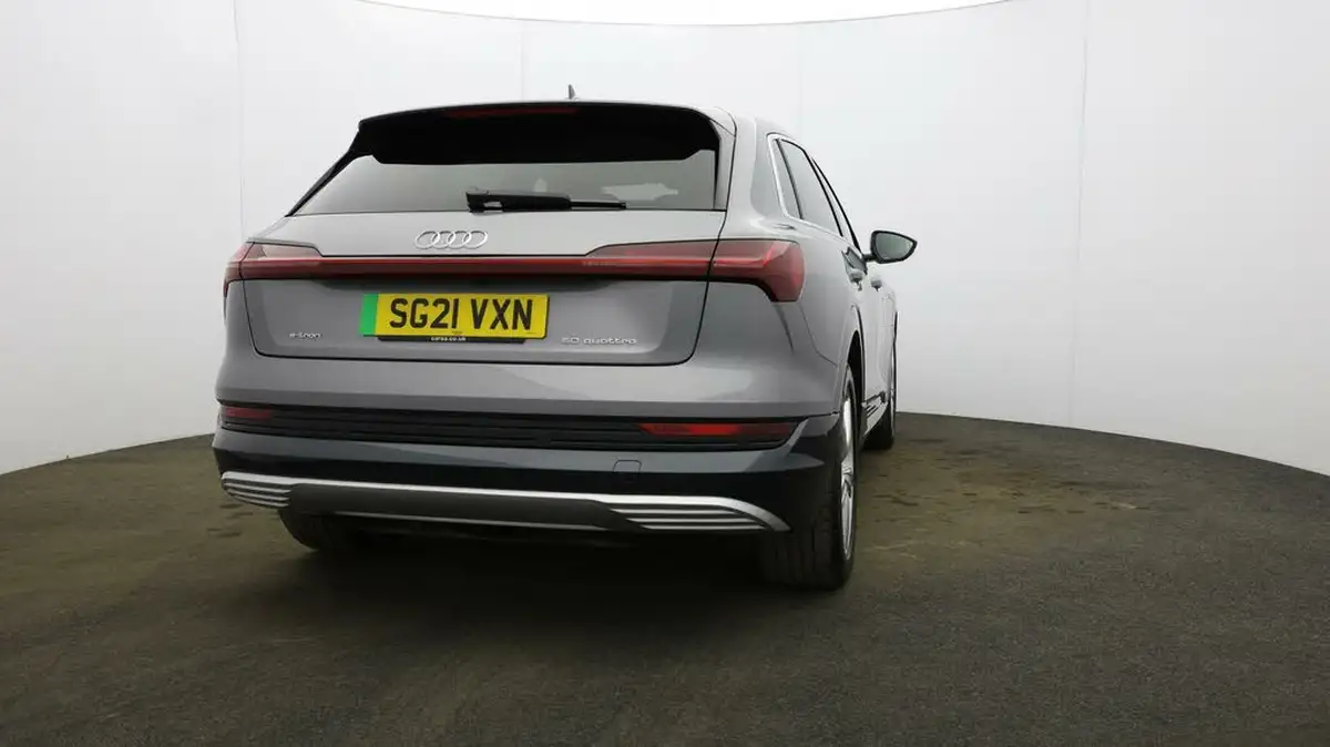 2021-audi-e-tron-50e-technik-station-wagon-big-5