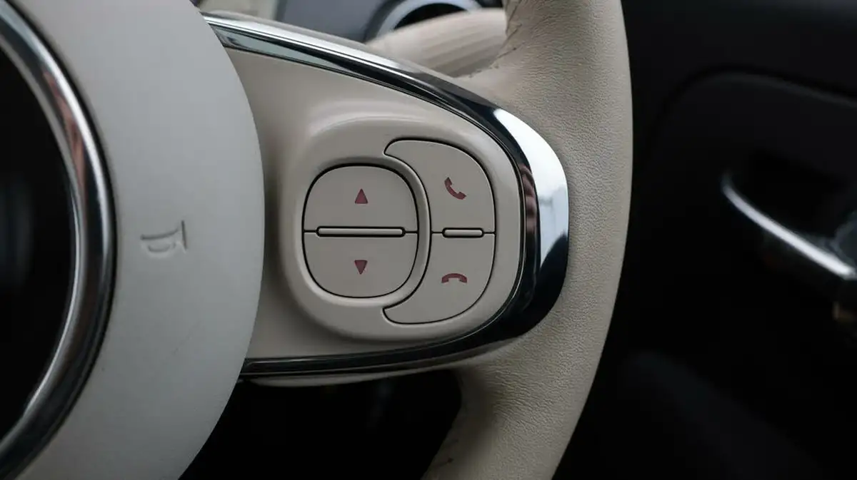 2019-fiat-500-12-lounge-ss-big-25