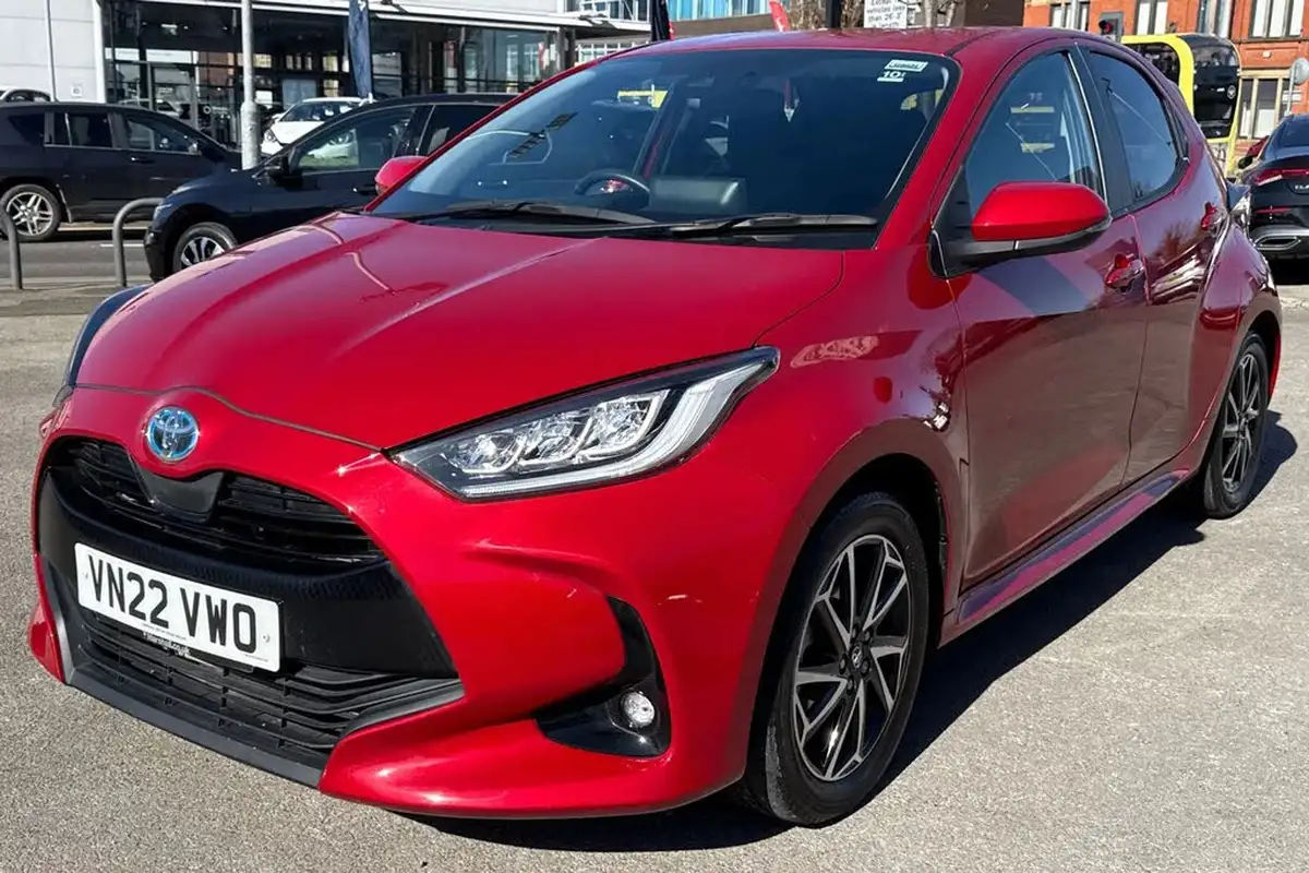 2022-toyota-yaris-15-vvt-i-design-big-40