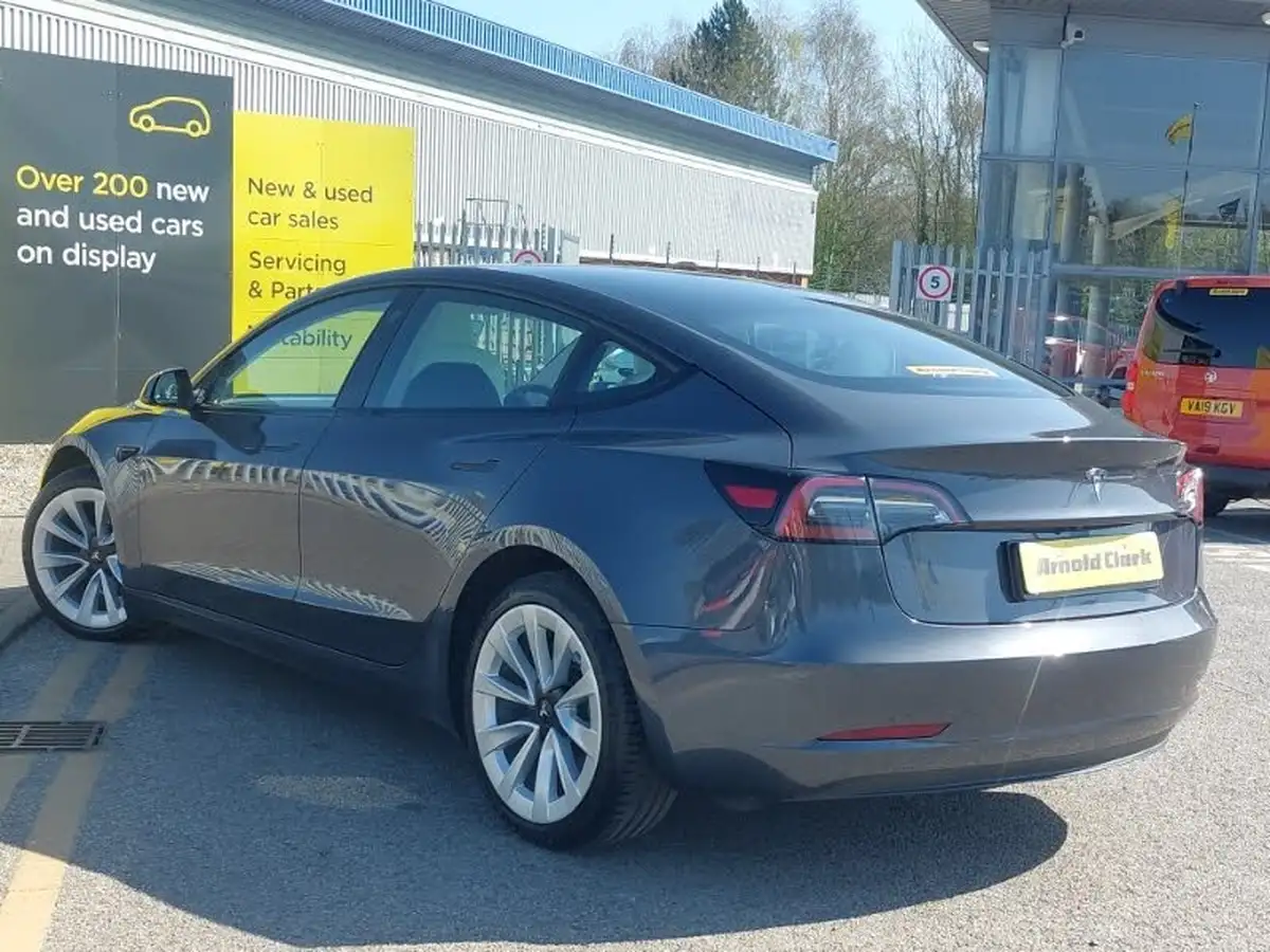 2021-tesla-model-3-e-standard-plus-big-1