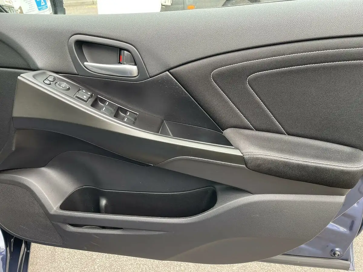 2016-honda-civic-16-i-dtec-se-plus-navi-hatchback-big-23