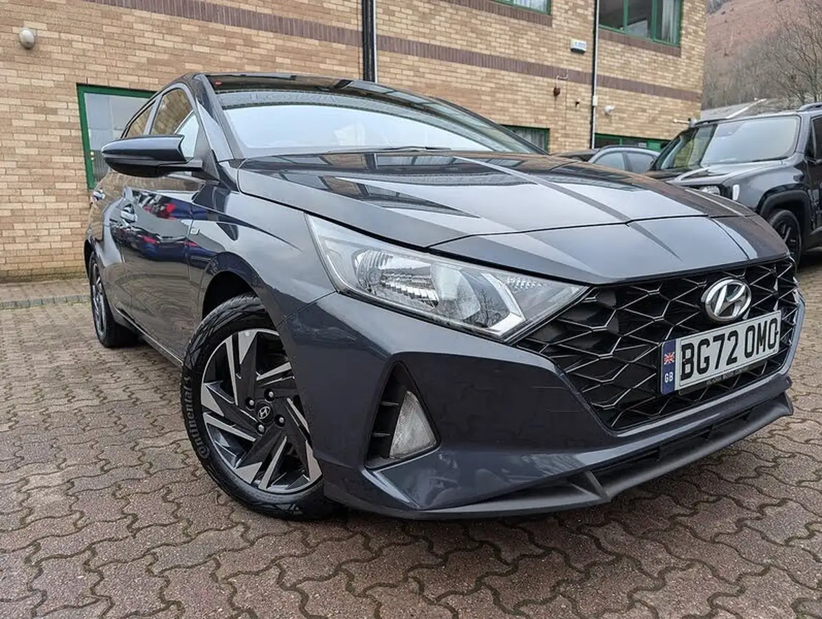 2022-hyundai-i20-10-t-gdi-se-connect-dct-big-0