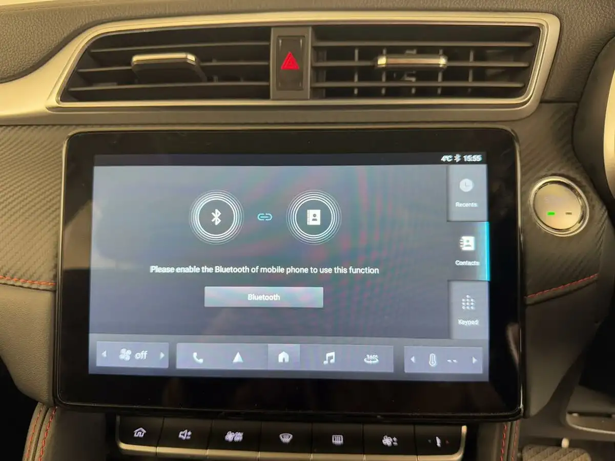 2022-mg-zs-suv-e-trophy-ev-156ps-long-range-big-47