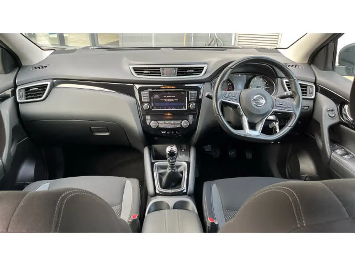 2020-nissan-qashqai-13-dig-t-acenta-premium-140ps-big-9