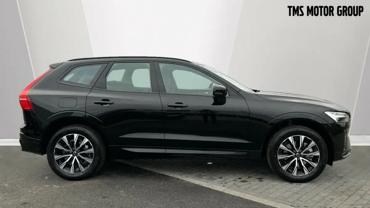 2025-volvo-xc60-20-b5-plus-big-2