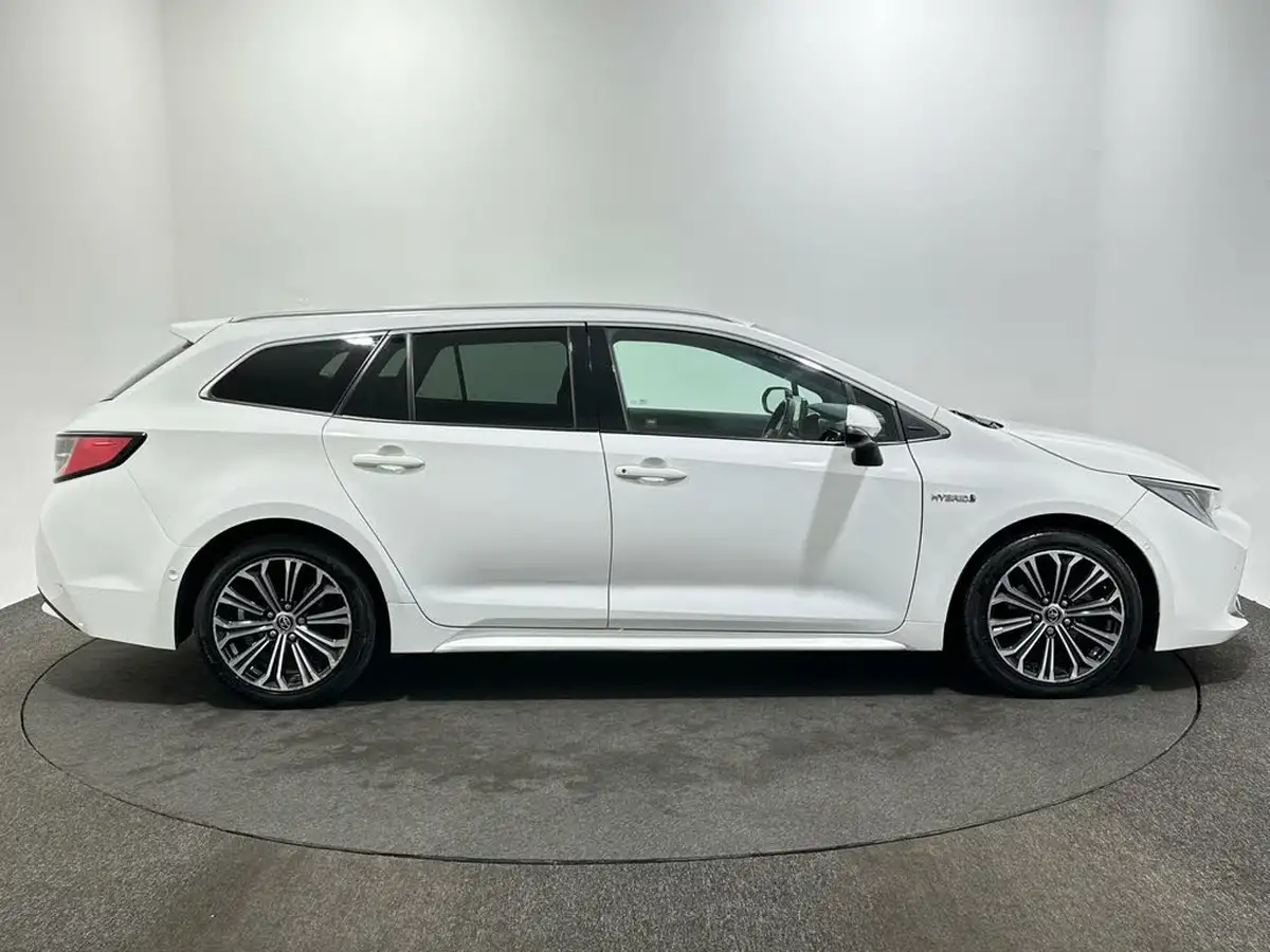 2019-toyota-corolla-18-vvt-i-excel-trk-touring-sports-big-7