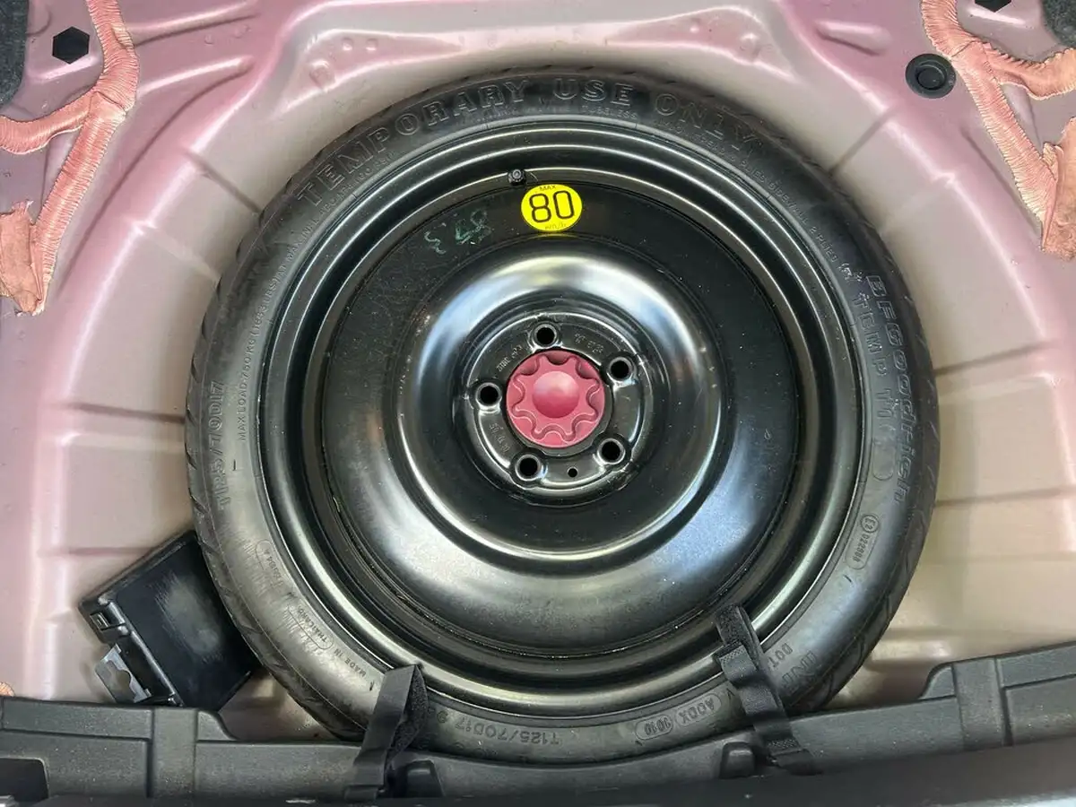 2010-toyota-auris-133-vvt-i-tr-5d-big-43