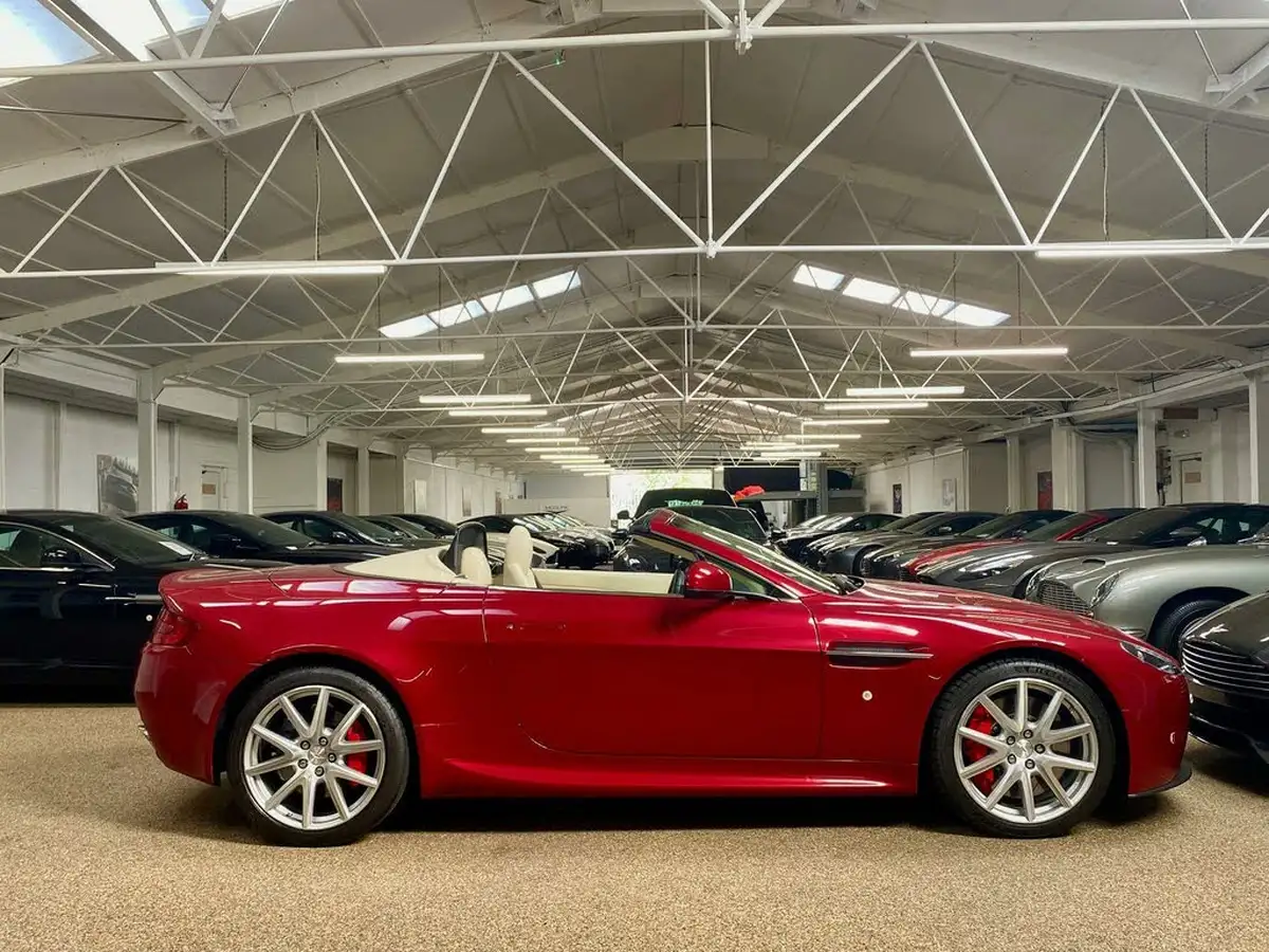 2012-aston-martin-vantage-47-roadster-convertible-sportshift-big-6