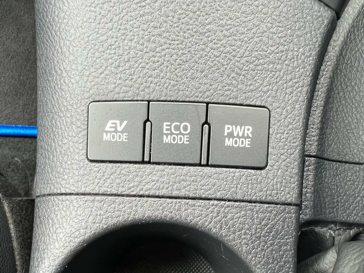2017-toyota-auris-18-vvt-i-hsd-excel-estate-big-31