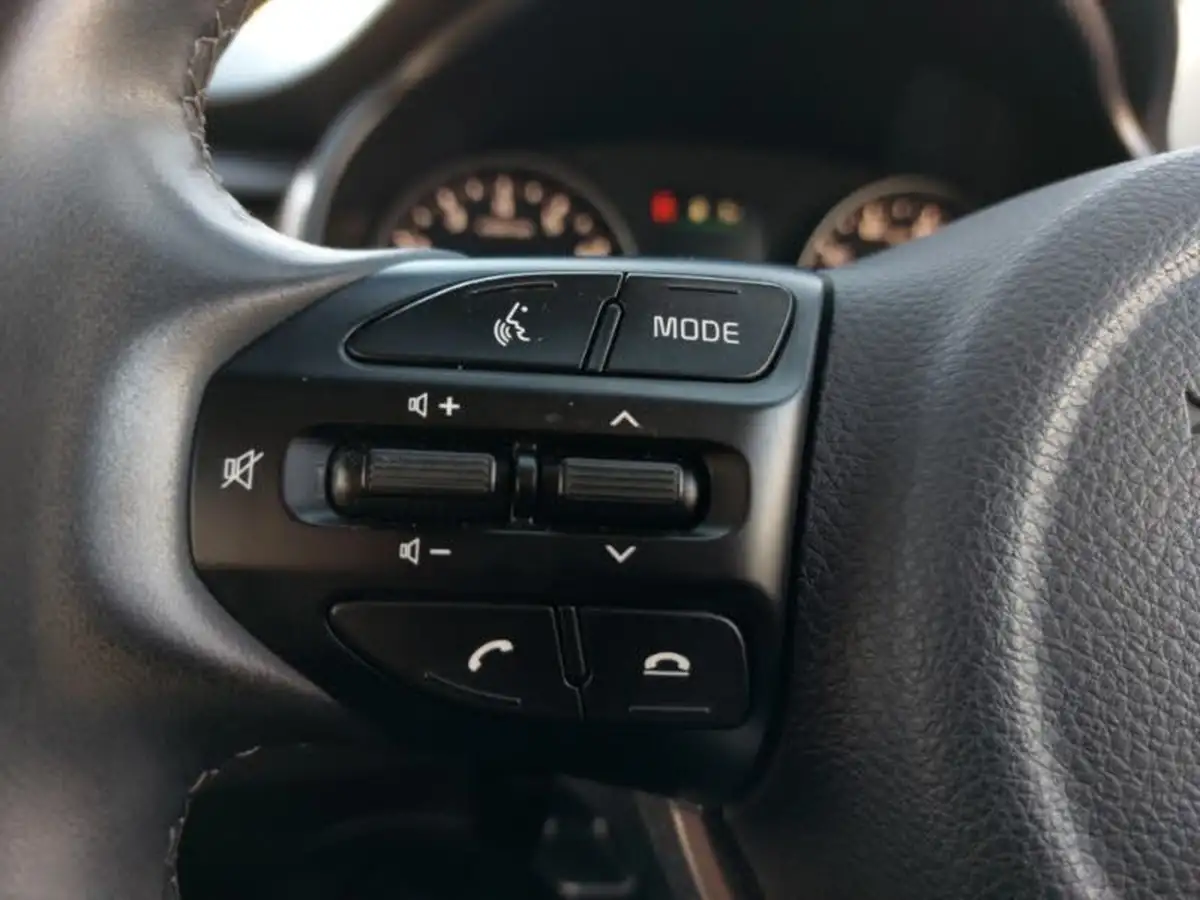 2022-kia-stonic-10-t-gdi-2-dct-big-11