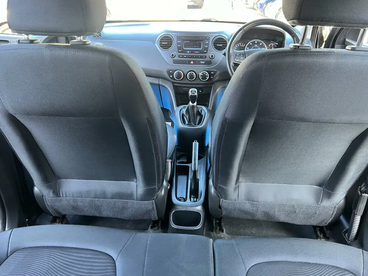 2019-hyundai-i10-10-se-67ps-big-34