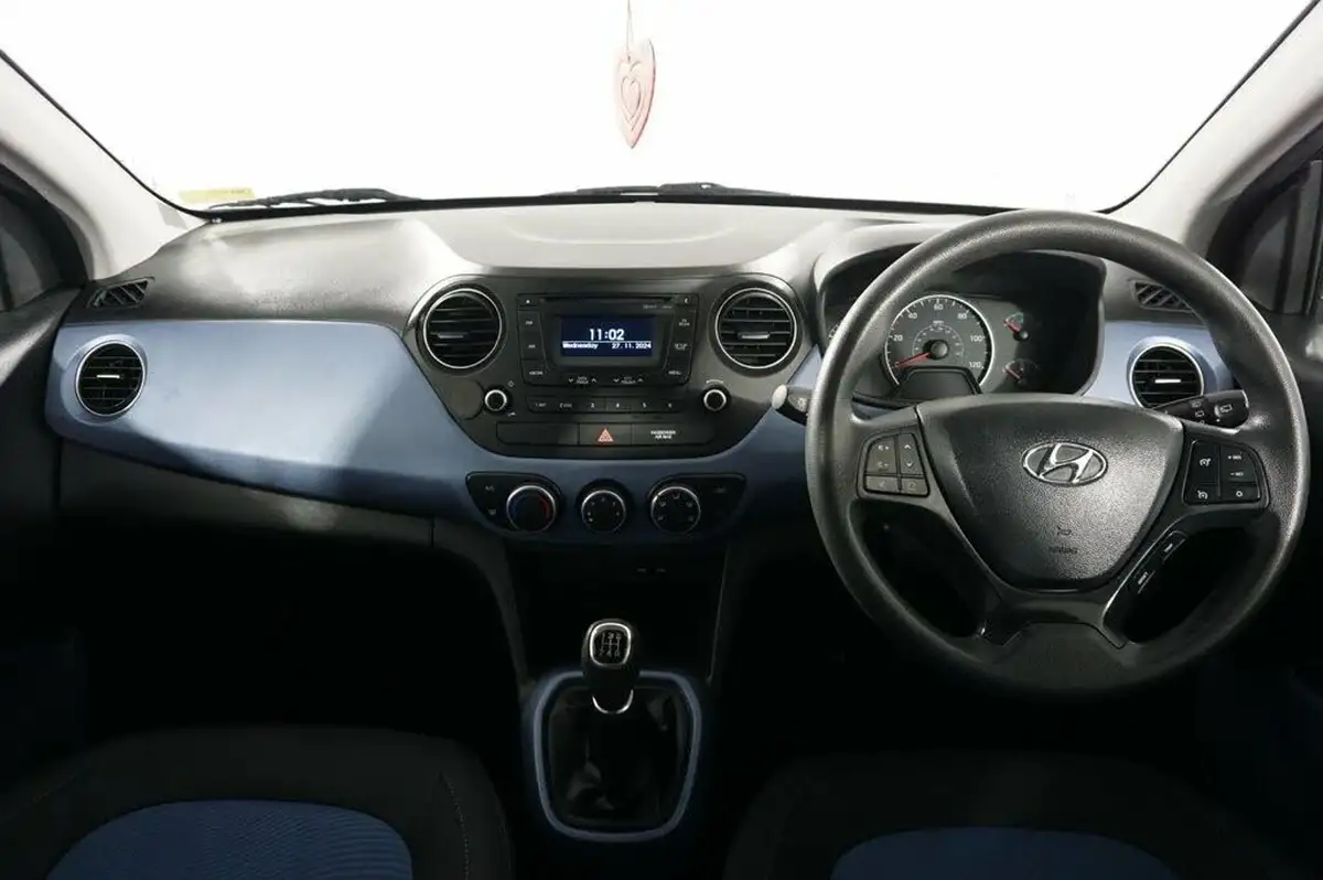 2015-hyundai-i10-12-se-big-12