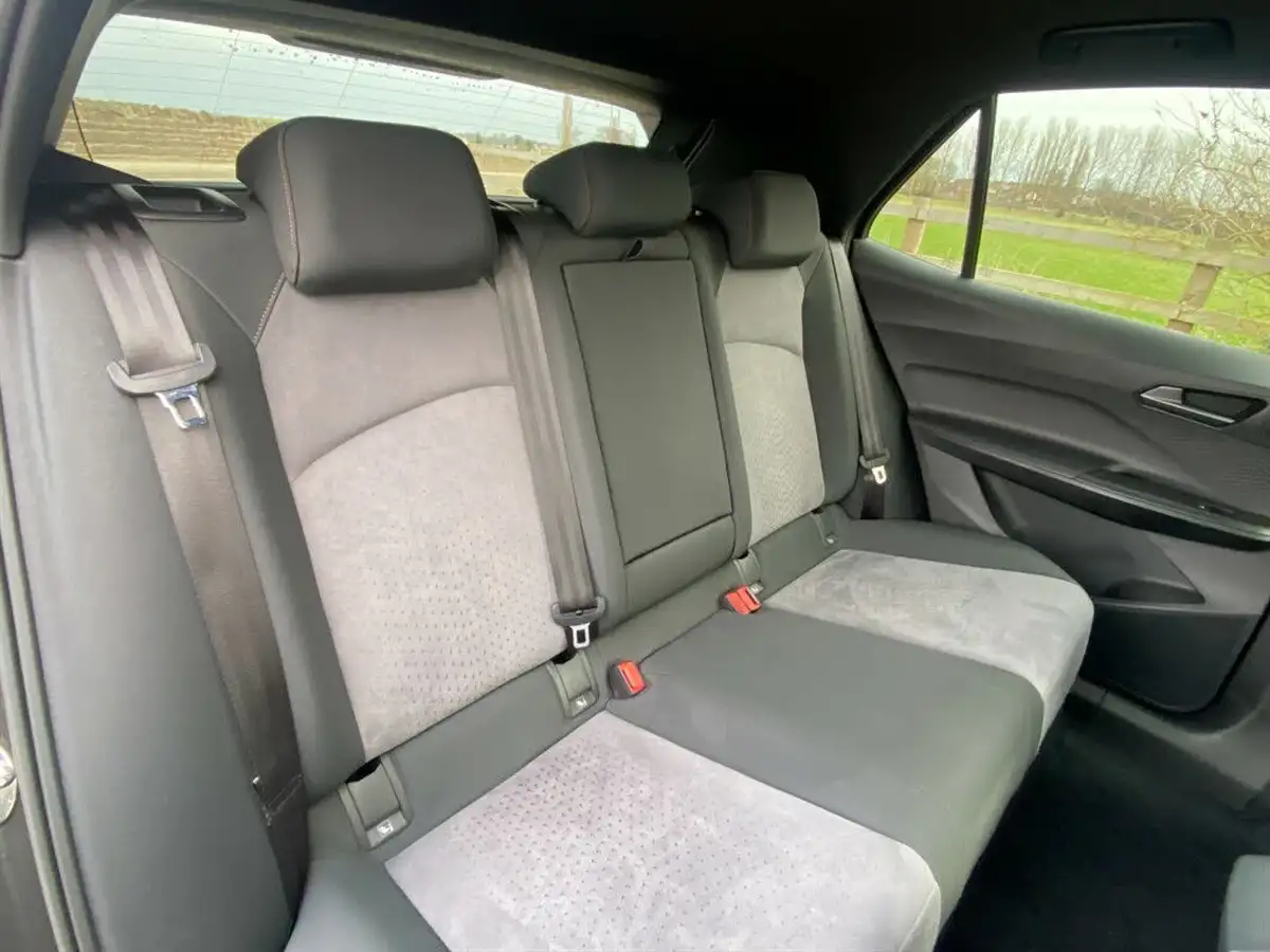 2022-cupra-born-e-v3-204ps-58kwh-big-43