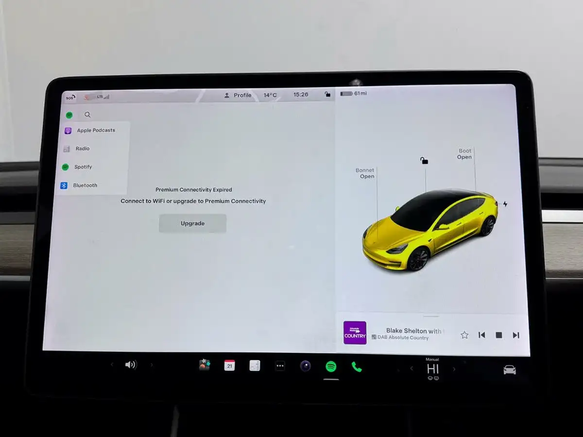 2020-tesla-model-3-e-performance-big-35