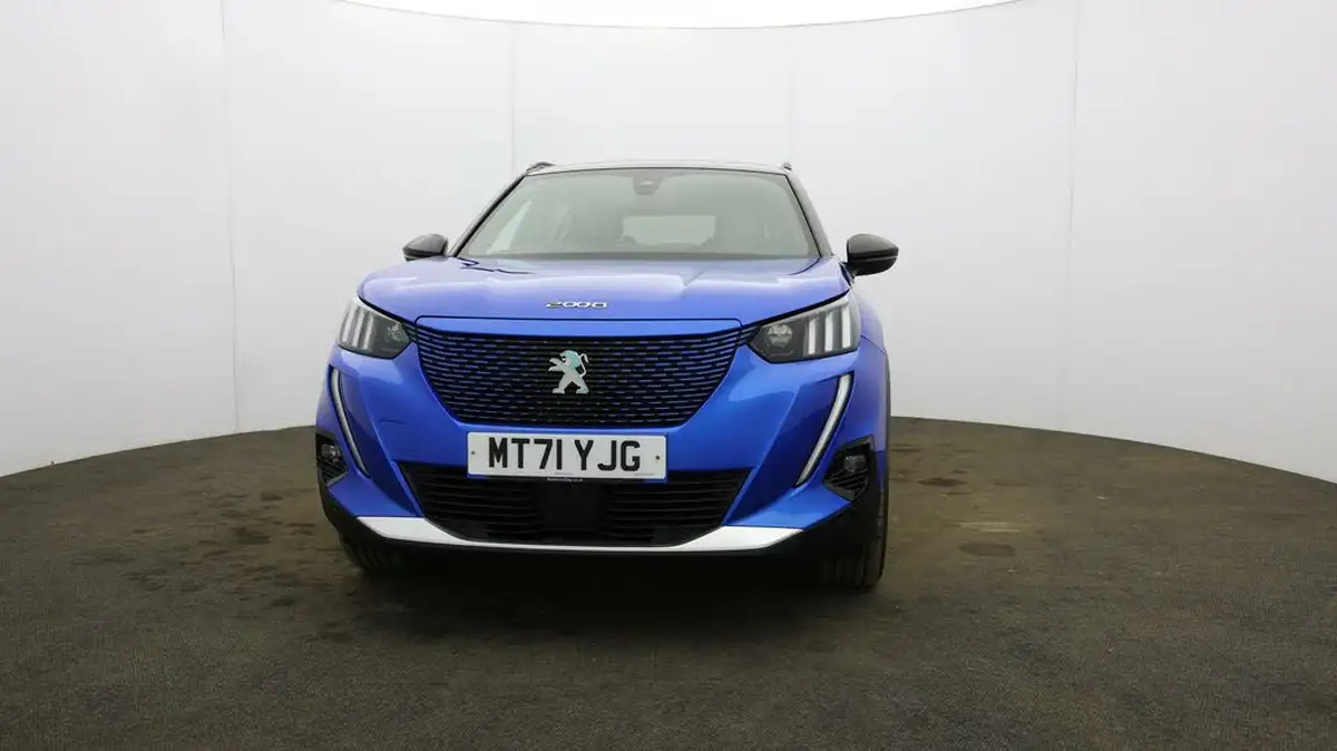 2021-peugeot-2008-suv-e-gt-premium-50kwh-big-40