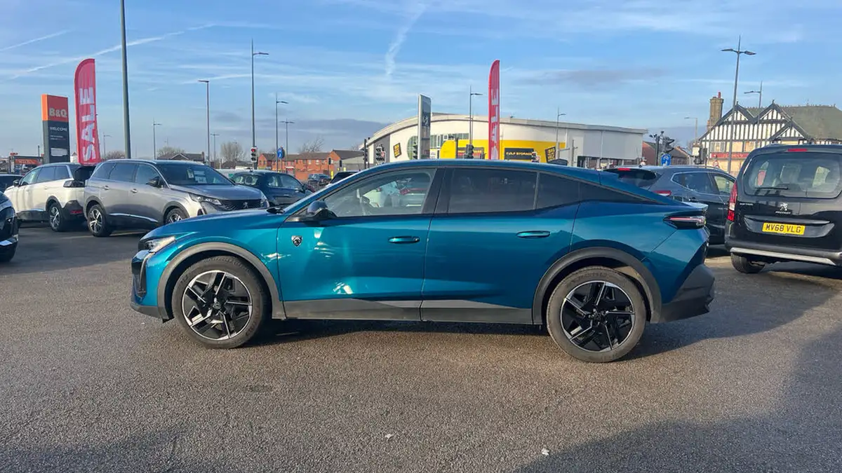 2023-peugeot-408-12-puretech-gt-130ps-ss-eat8-big-5