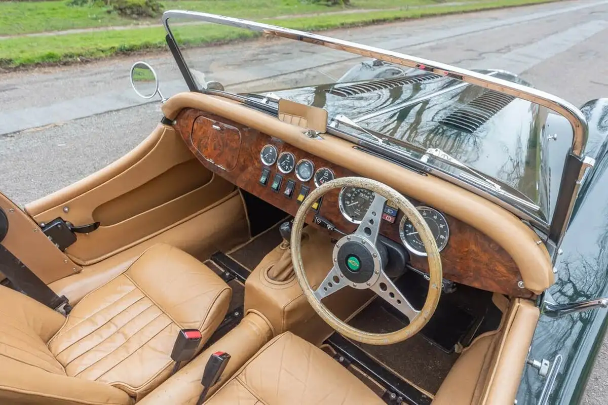1989-morgan-plus-8-35-2-seat-big-12