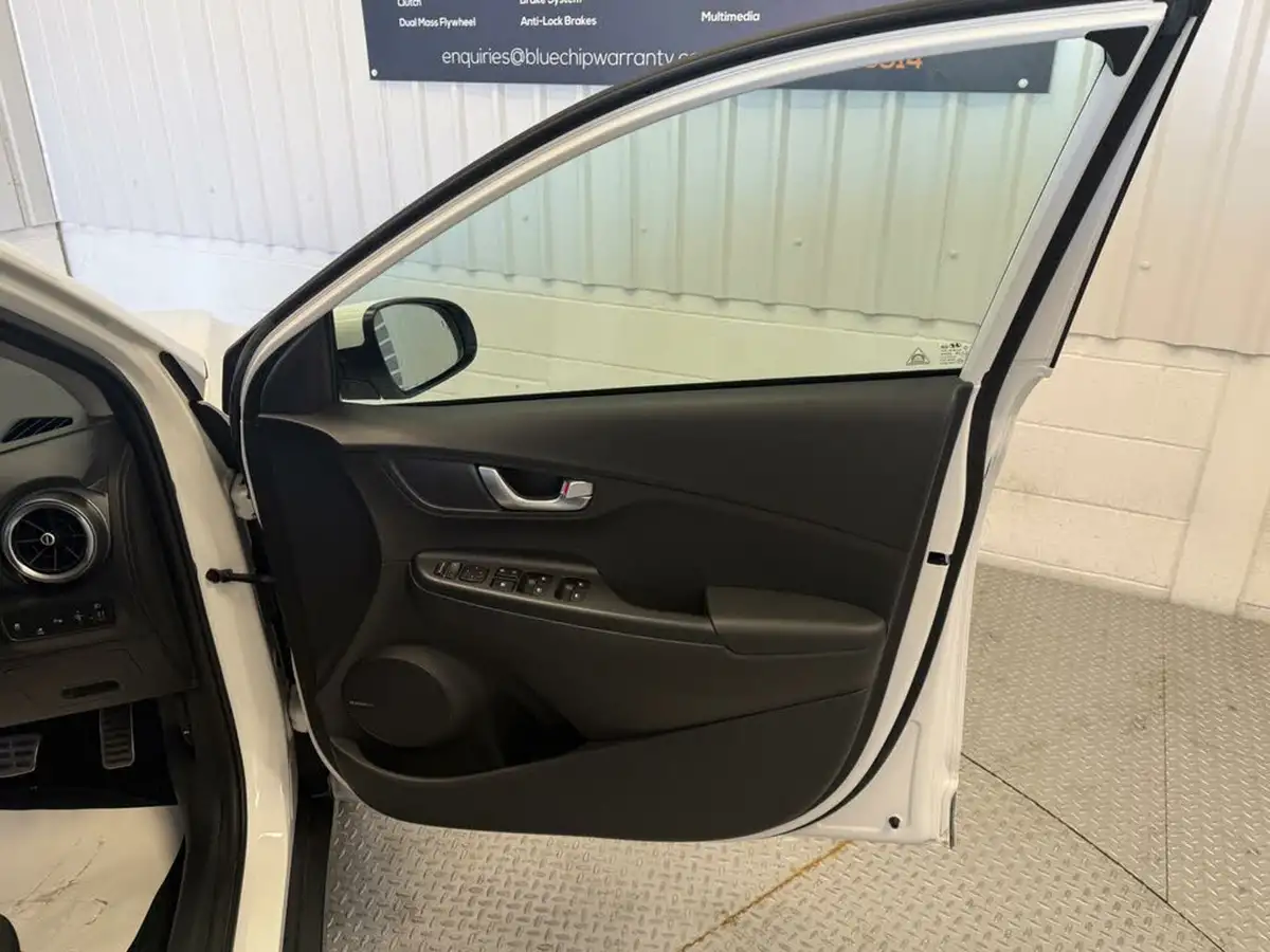 2021-hyundai-kona-e-premium-204ps-64kwh-7kw-obc-big-16