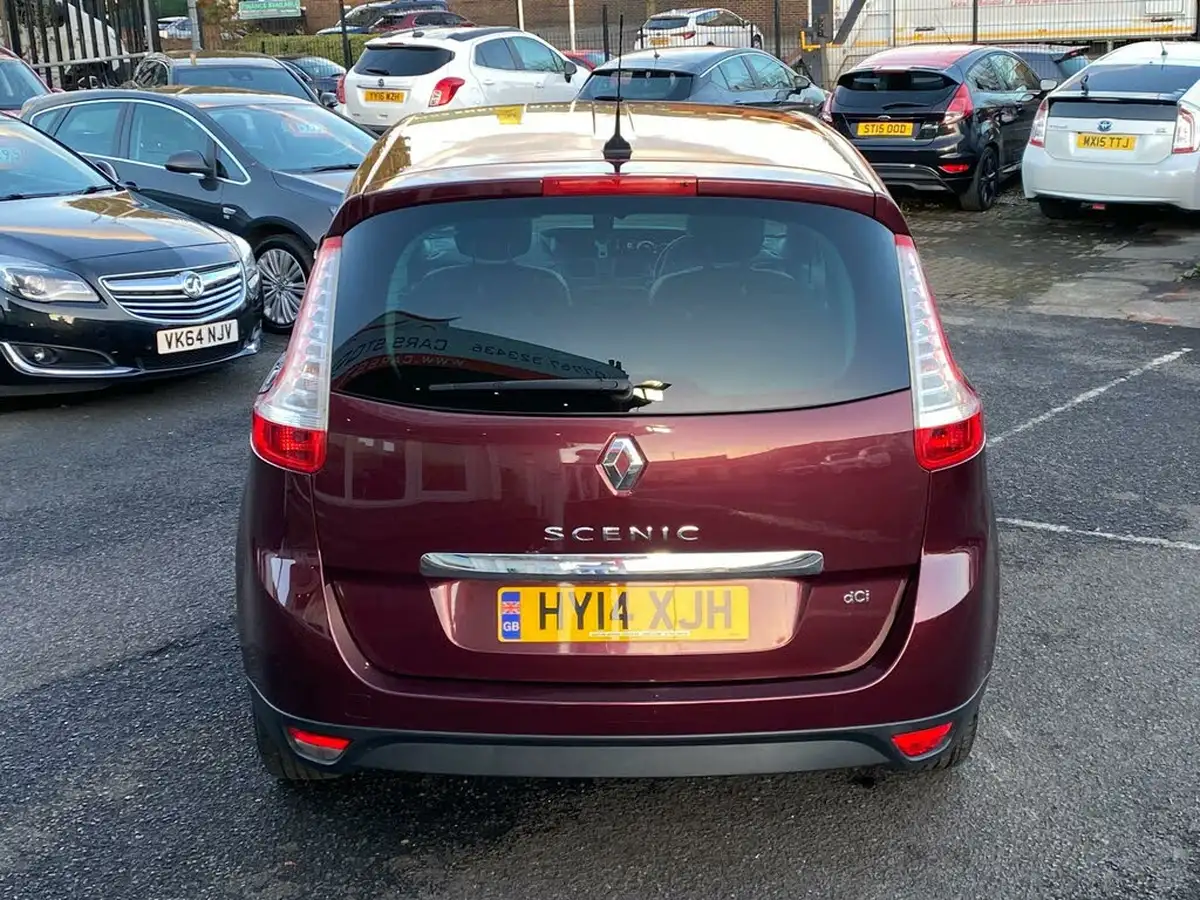 2014-renault-grand-scenic-15td-dynamique-tom-tom-edc-auto-big-16