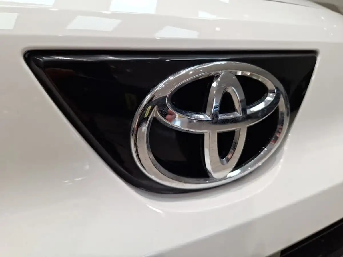 2023-toyota-aygo-x-10-vvt-i-edge-big-18