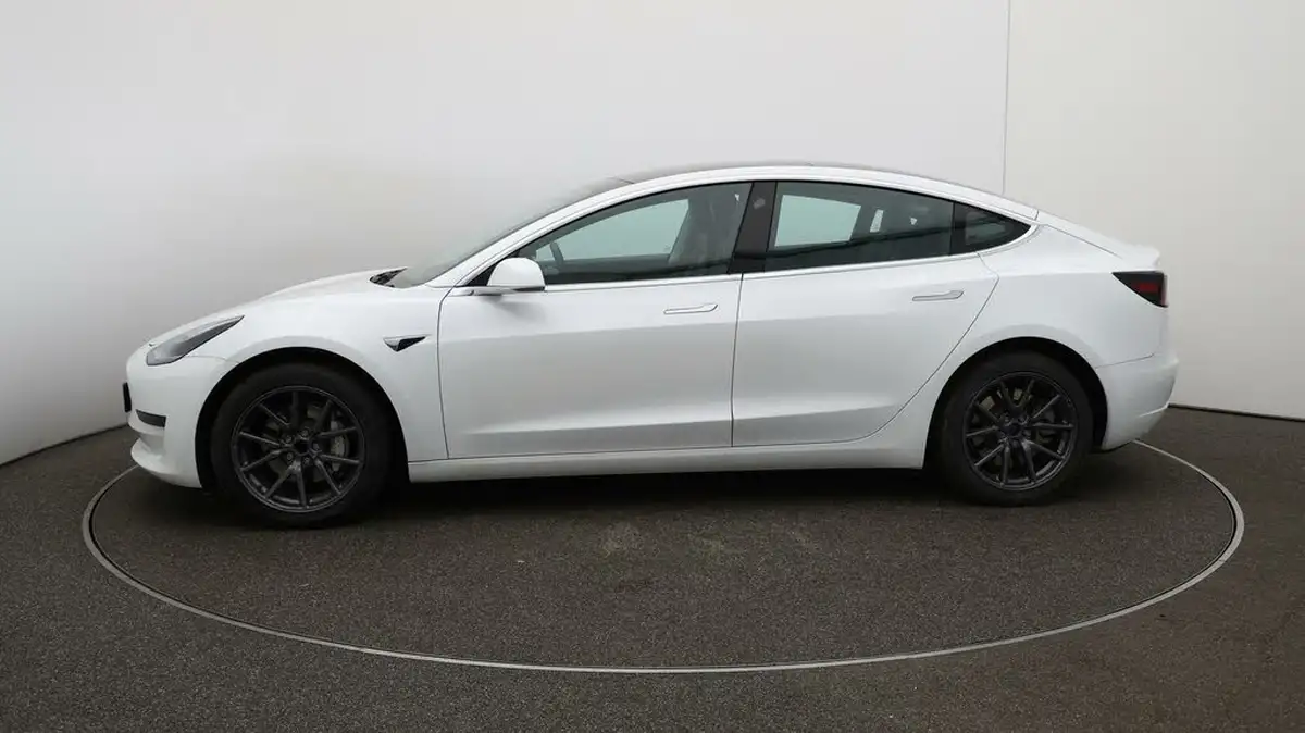 2020-tesla-model-3-e-standard-plus-big-64