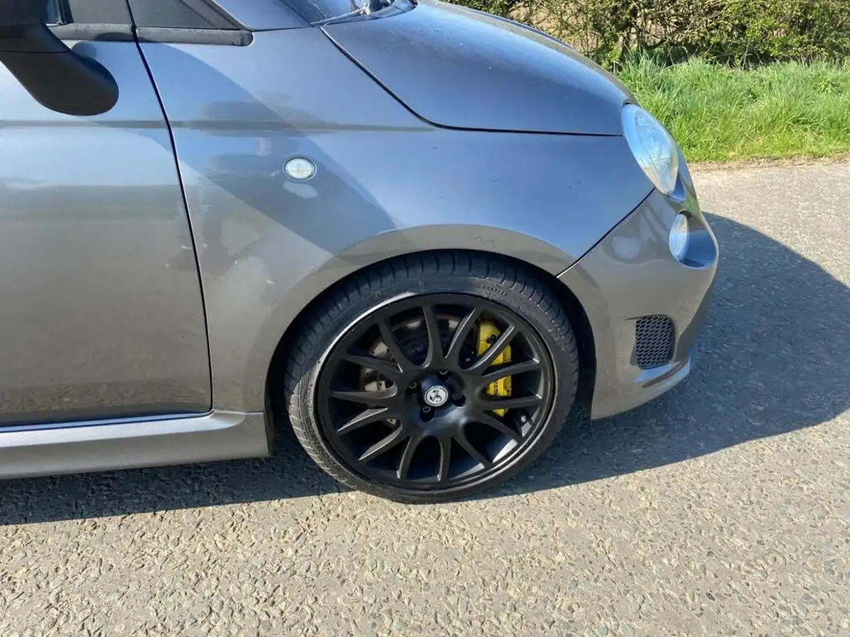 2016-abarth-500-14-tjet-595-competizione-big-20