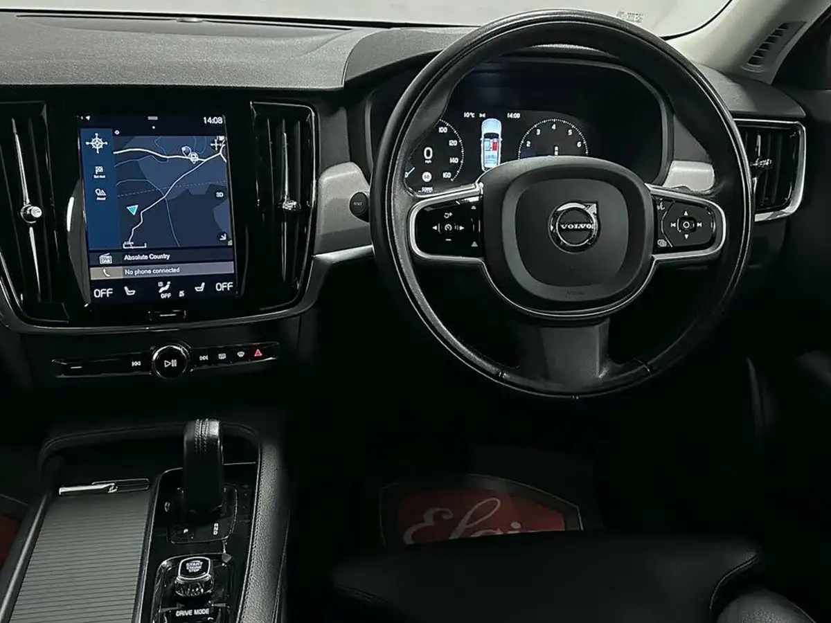 2021-volvo-v90-20-b4-momentum-big-32