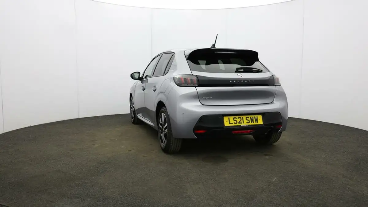 2021-peugeot-208-12-puretech-allure-100bhp-eat8-big-23