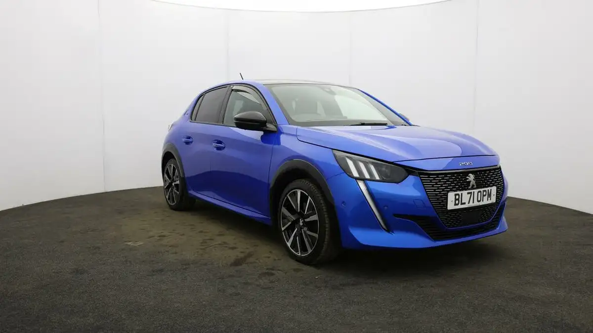 2022-peugeot-208-15-bluehdi-gt-100bhp-big-46