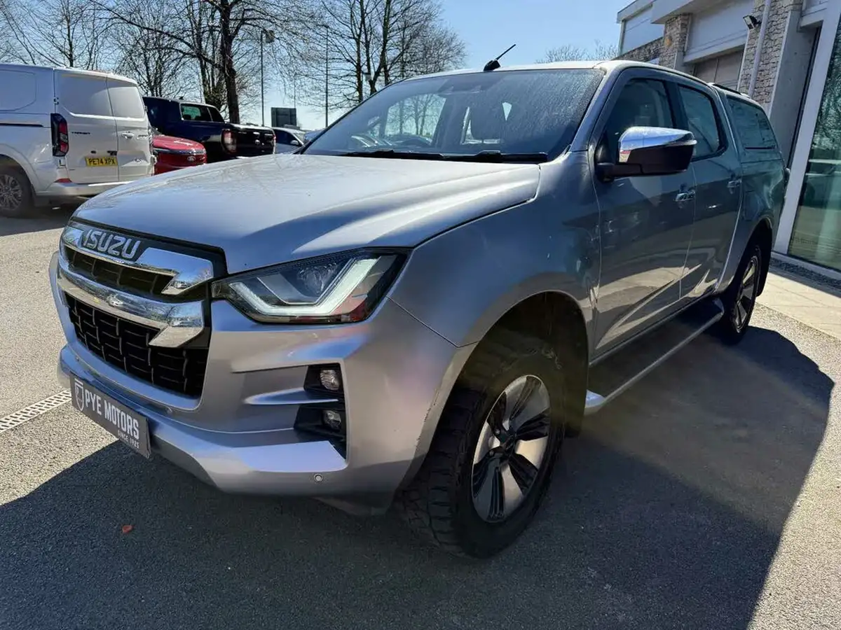 2022-isuzu-d-max-19td-dl40-pickup-big-2