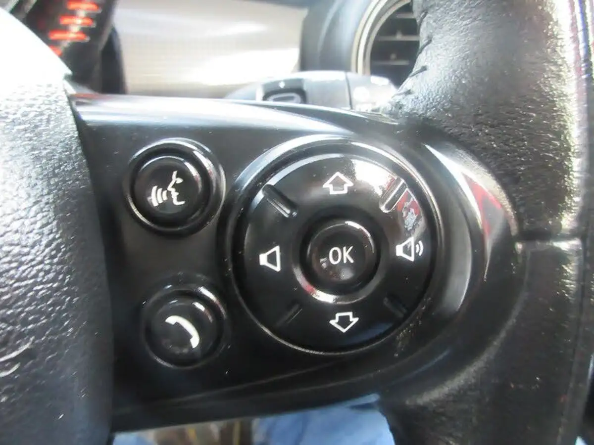 2015-mini-cooper-15-cooper-5d-big-16