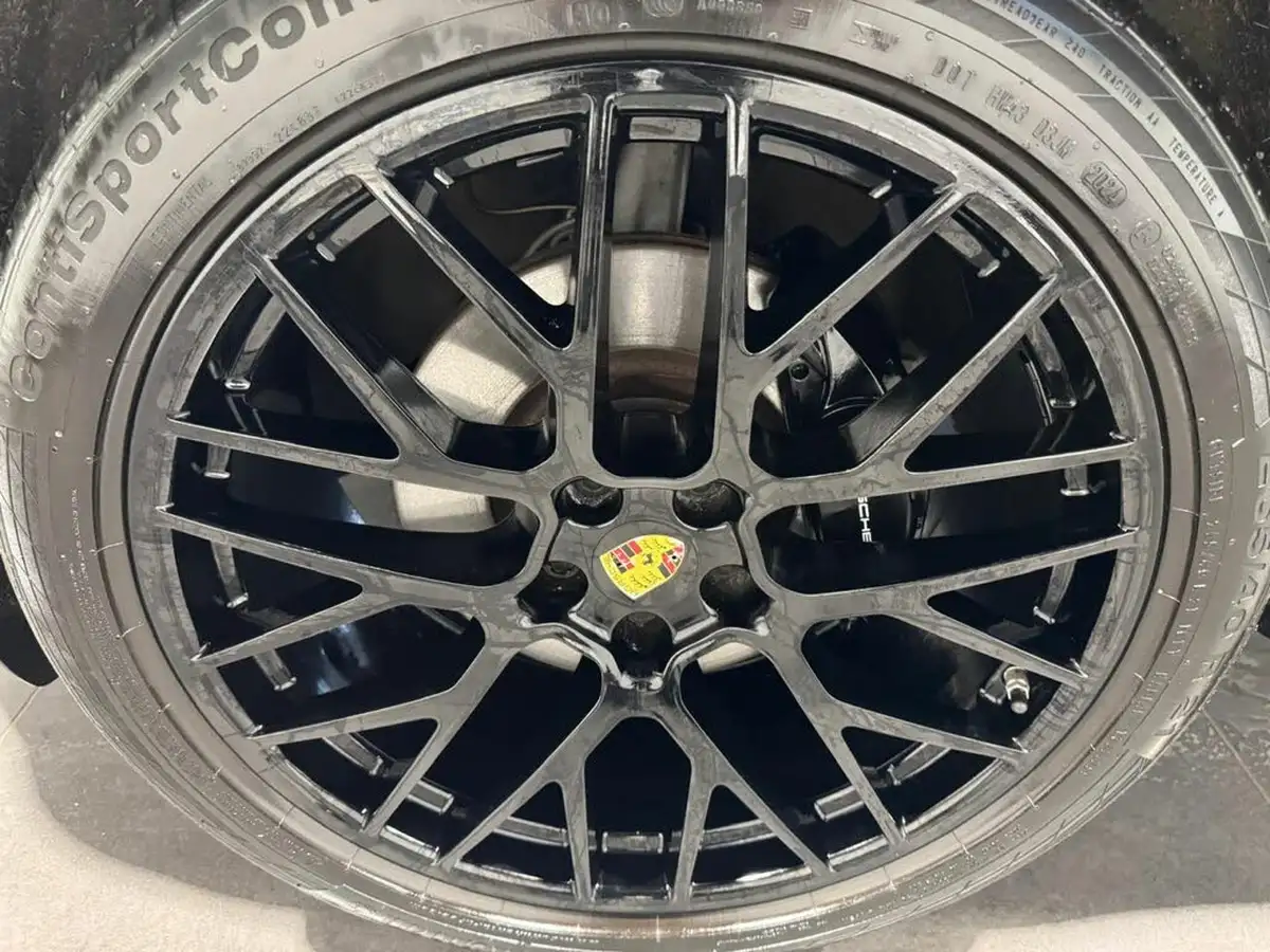 2018-porsche-macan-big-6