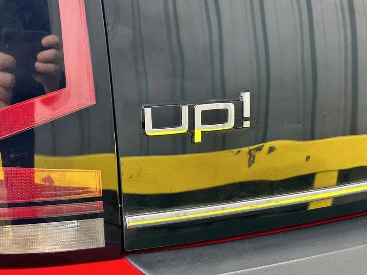 2017-volkswagen-up-10-high-up-90ps-5d-big-53