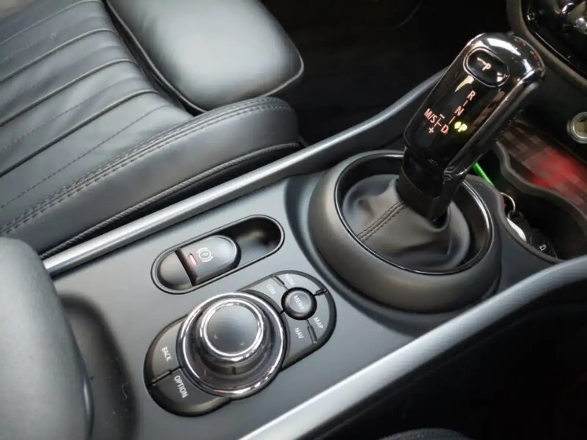 2022-mini-clubman-15-cooper-exclusive-premium-auto-big-17