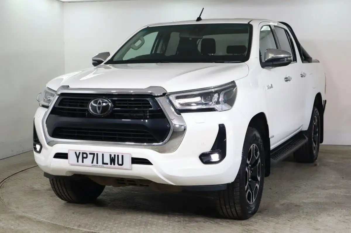 2021-toyota-hi-lux-28d-4d-invincible-204hpeu6d-auto-big-5