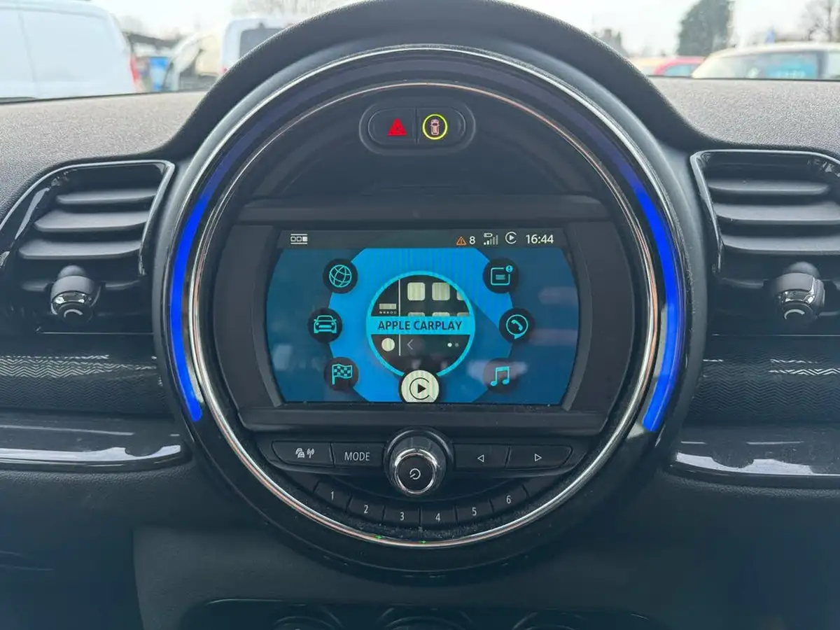 2018-mini-clubman-15-cooper-ss-big-21