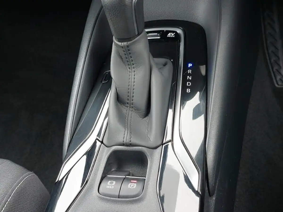 2021-suzuki-swace-18-sz-t-big-15