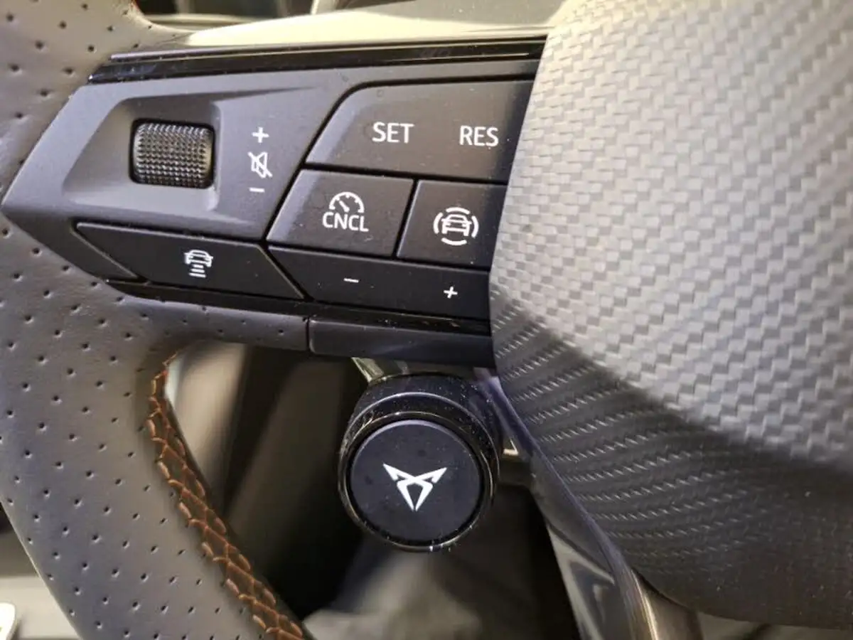 2024-cupra-formentor-15-e-hybrid-vz-first-edition-big-11