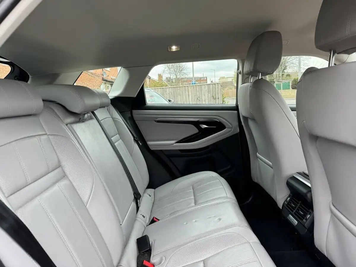 2021-land-rover-range-rover-evoque-15-p300e-se-big-10