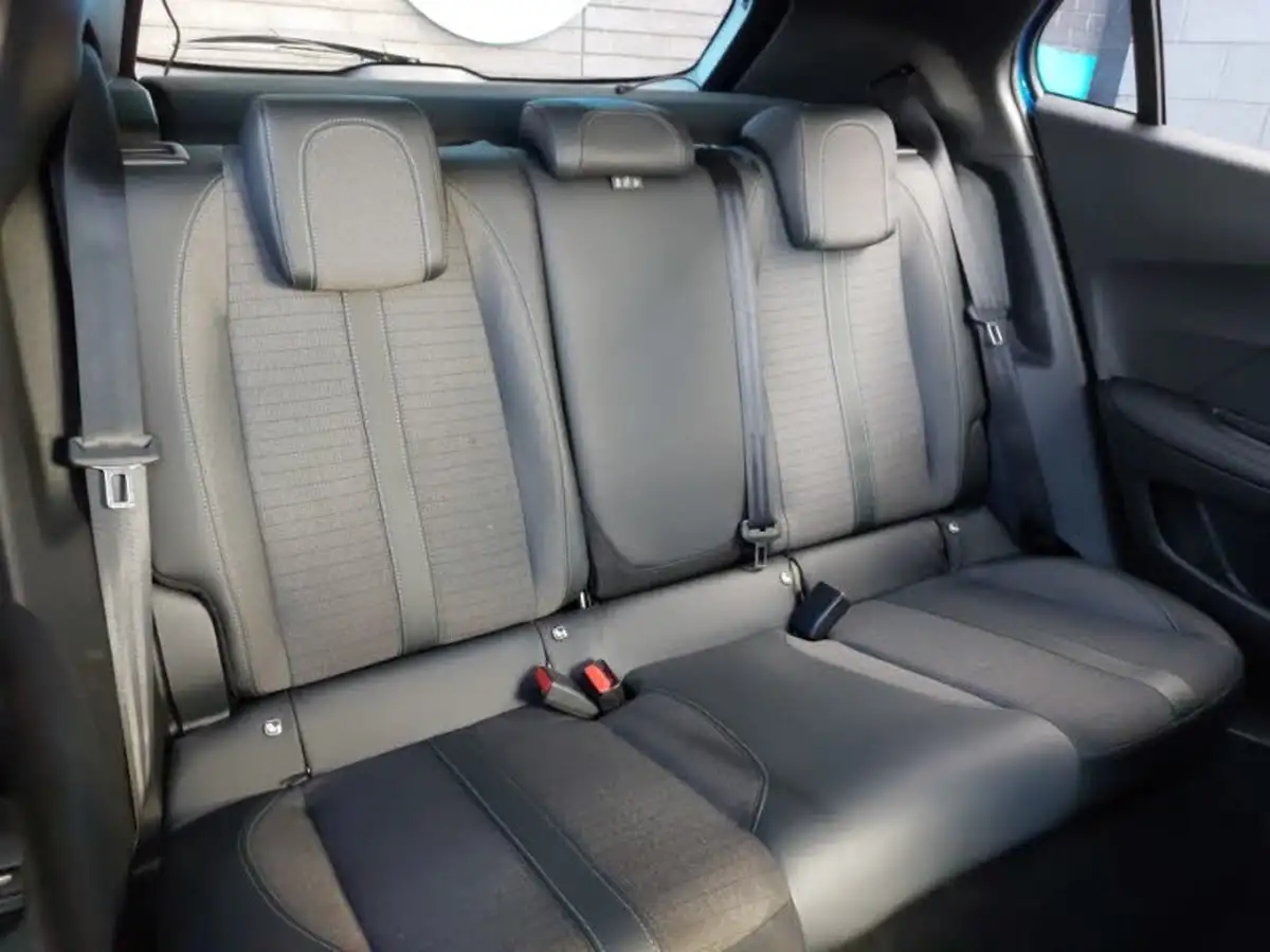 2020-mercedes-benz-a-class-13-a200-sport-saloon-4d-7g-dct-big-12