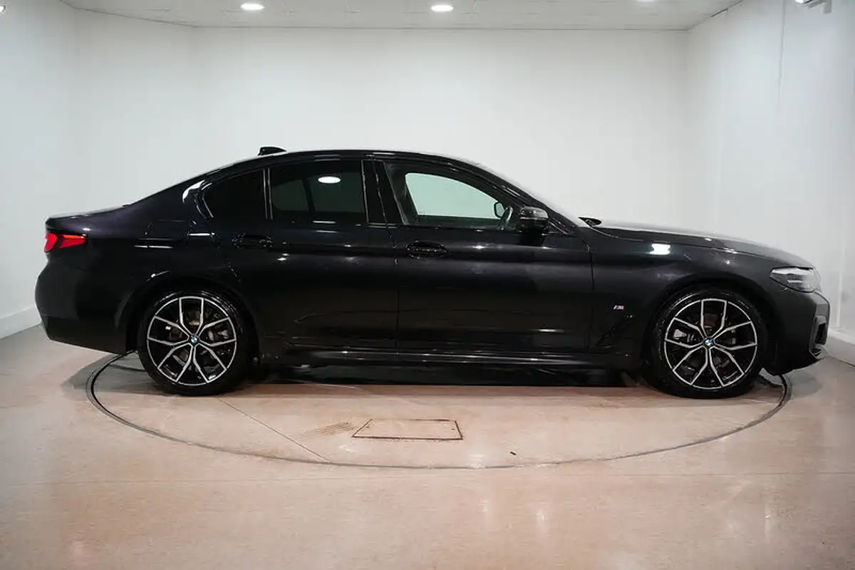 2021-bmw-5-series-20-520i-m-sport-mht-saloon-4d-big-4