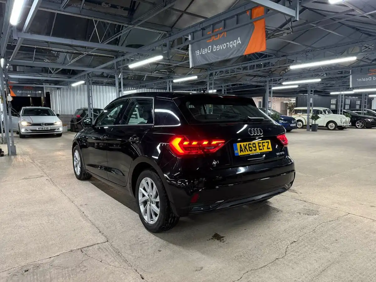 2019-audi-a1-10-30-tfsi-sport-big-9