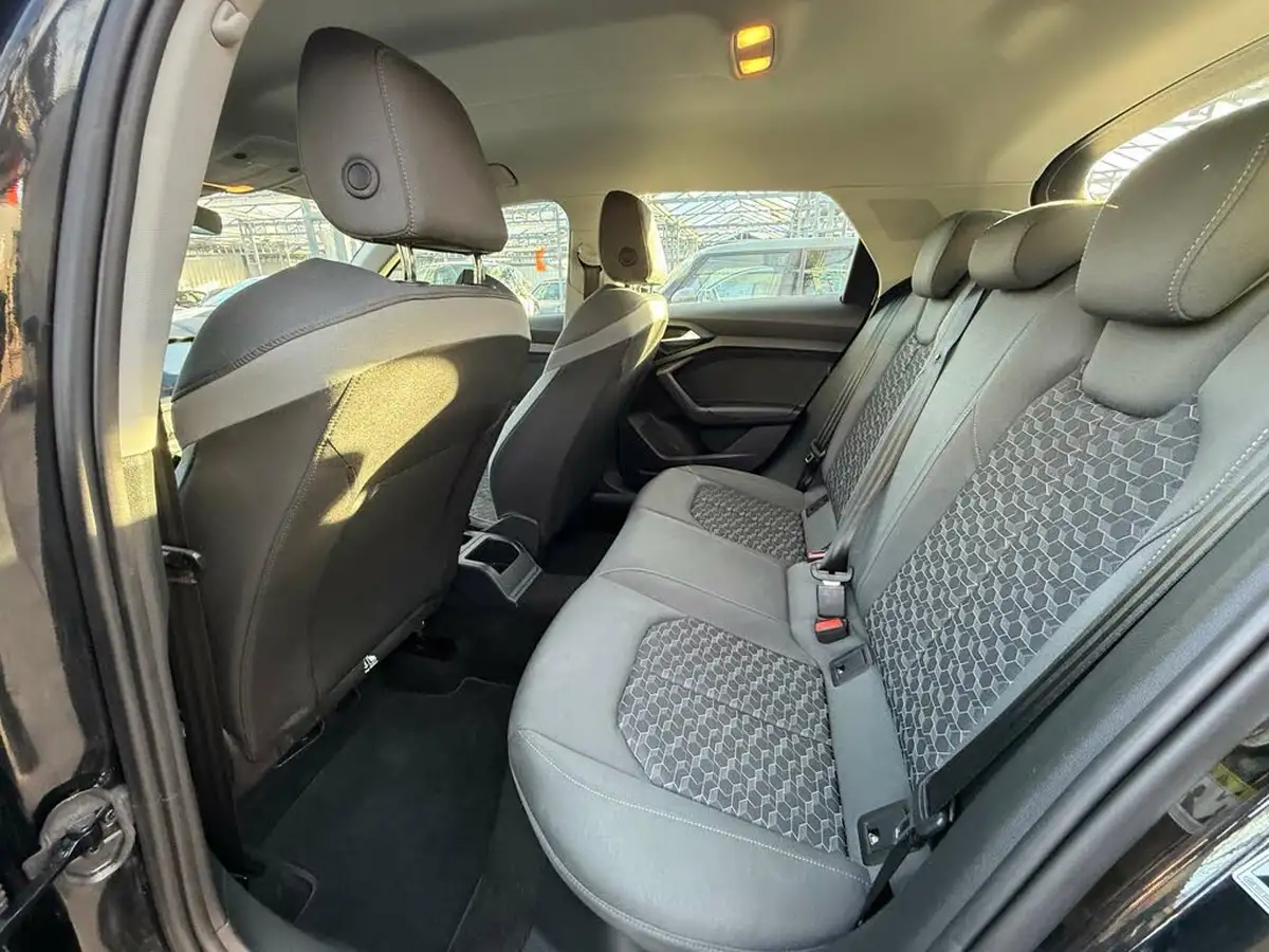 2019-audi-a1-10-30-tfsi-sport-big-33