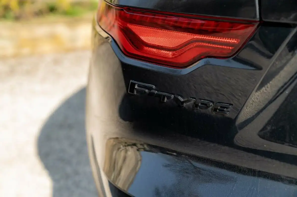 2022-jaguar-f-type-50-v8-p450-r-dynamic-black-awd-coupe-big-48