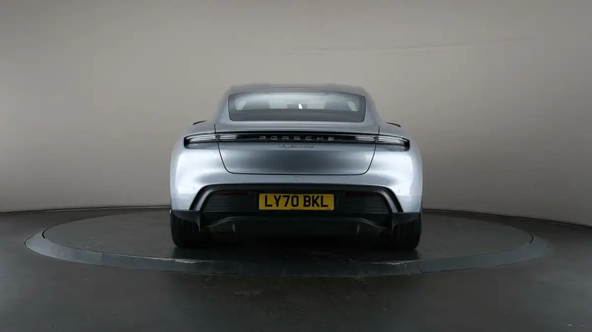 2020-porsche-taycan-e-4s-530ps-big-33
