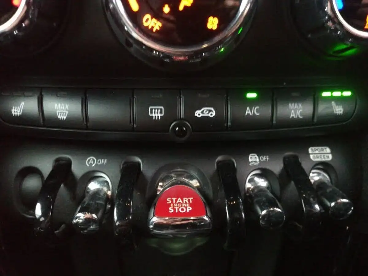 2021-mini-cooper-15-cooper-exclusive-hatchback-5d-auto-big-16