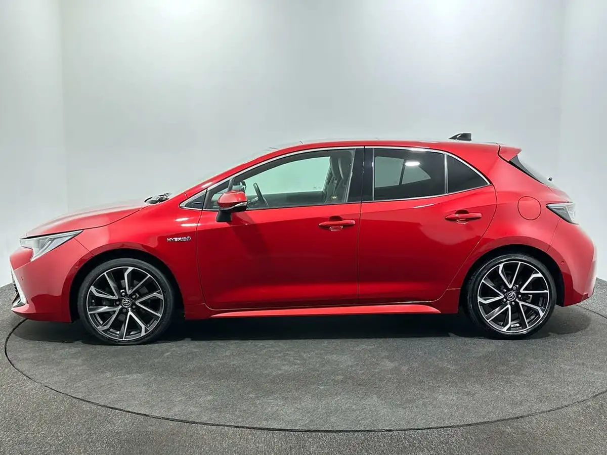 2019-toyota-corolla-20-vvt-i-excel-trk-hatchback-big-3