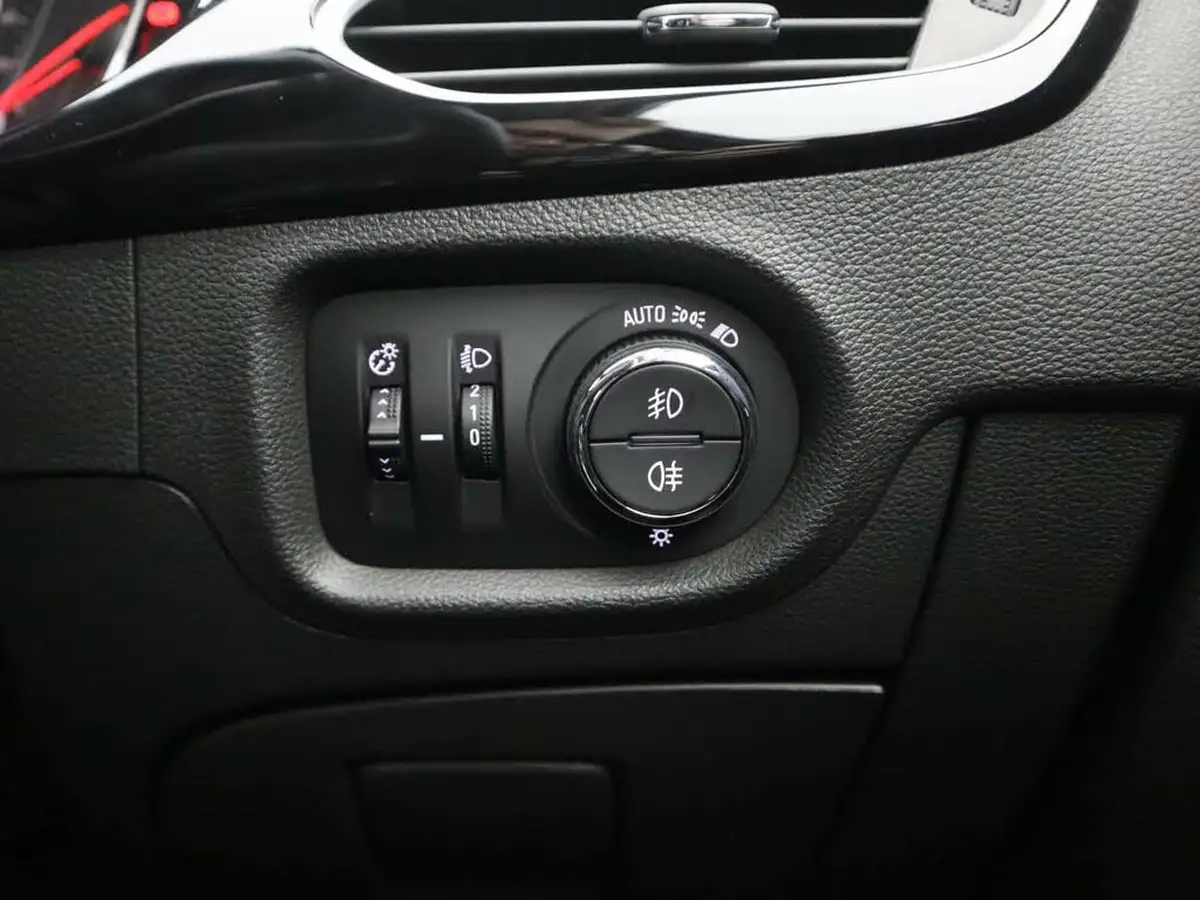 2017-vauxhall-astra-14i-16v-turbo-elite-150ps-ss-hatchback-auto-big-22