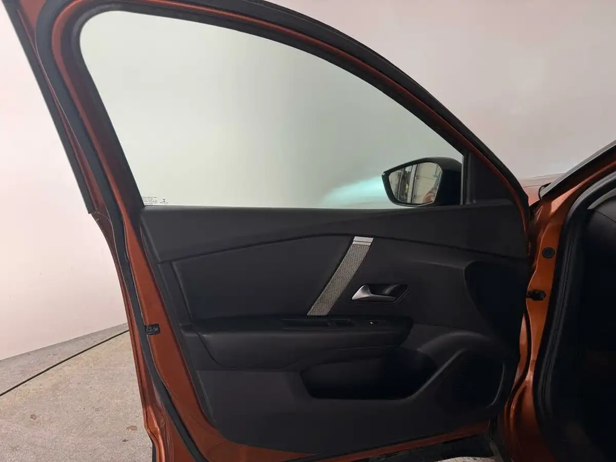 2021-citroen-c4-12-puretech-sense-big-8